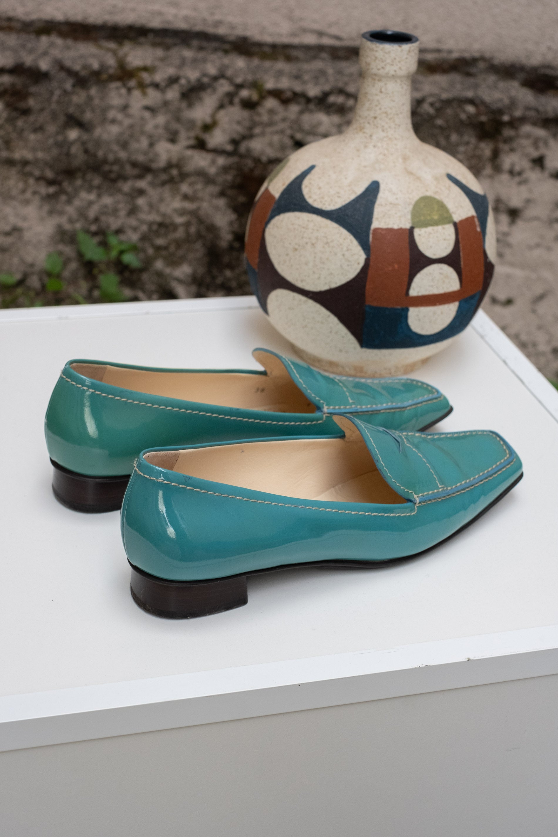 RELOVE_Prada_Patent_Leather_Lo  display picture 3